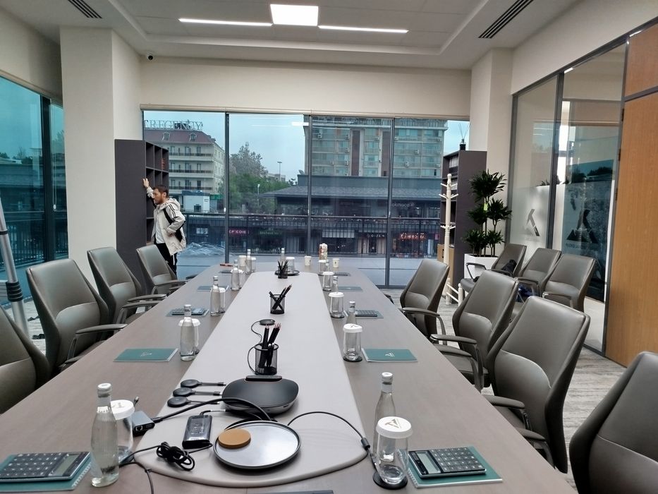 Тонировка окон защита от солнца матовый туманка пленка офис ва здания