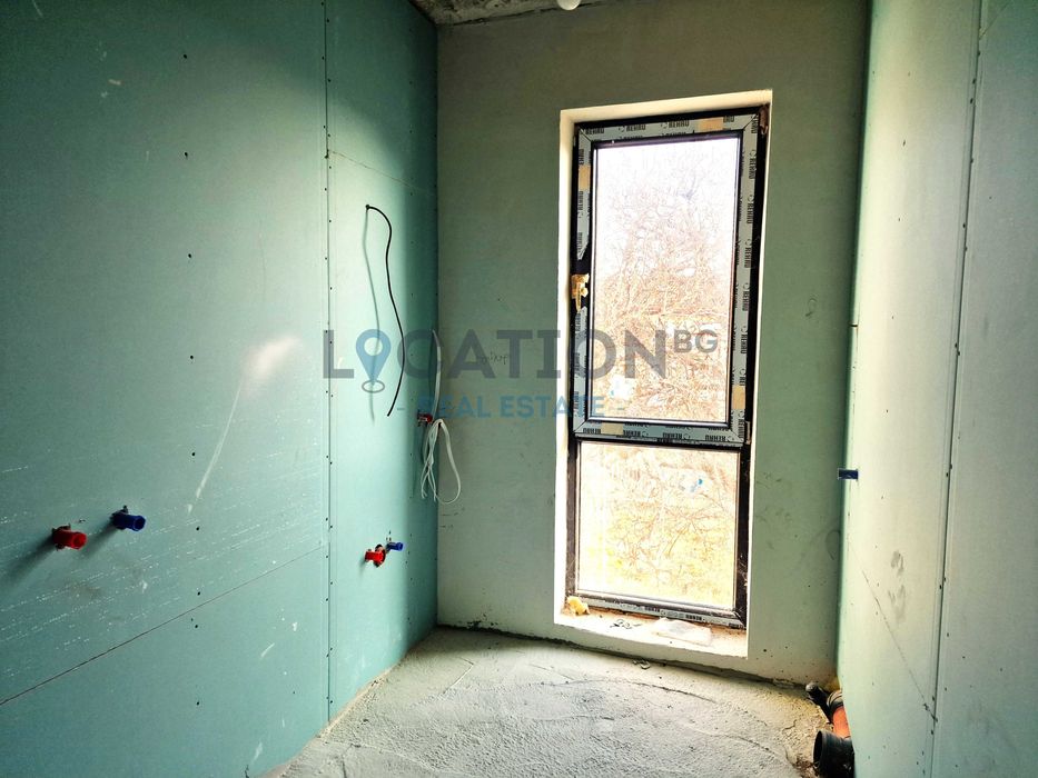 Продава се Тристаен апартамент в Варна, Център - 126 кв.м за 1548 €/кв.м - Снимка #3