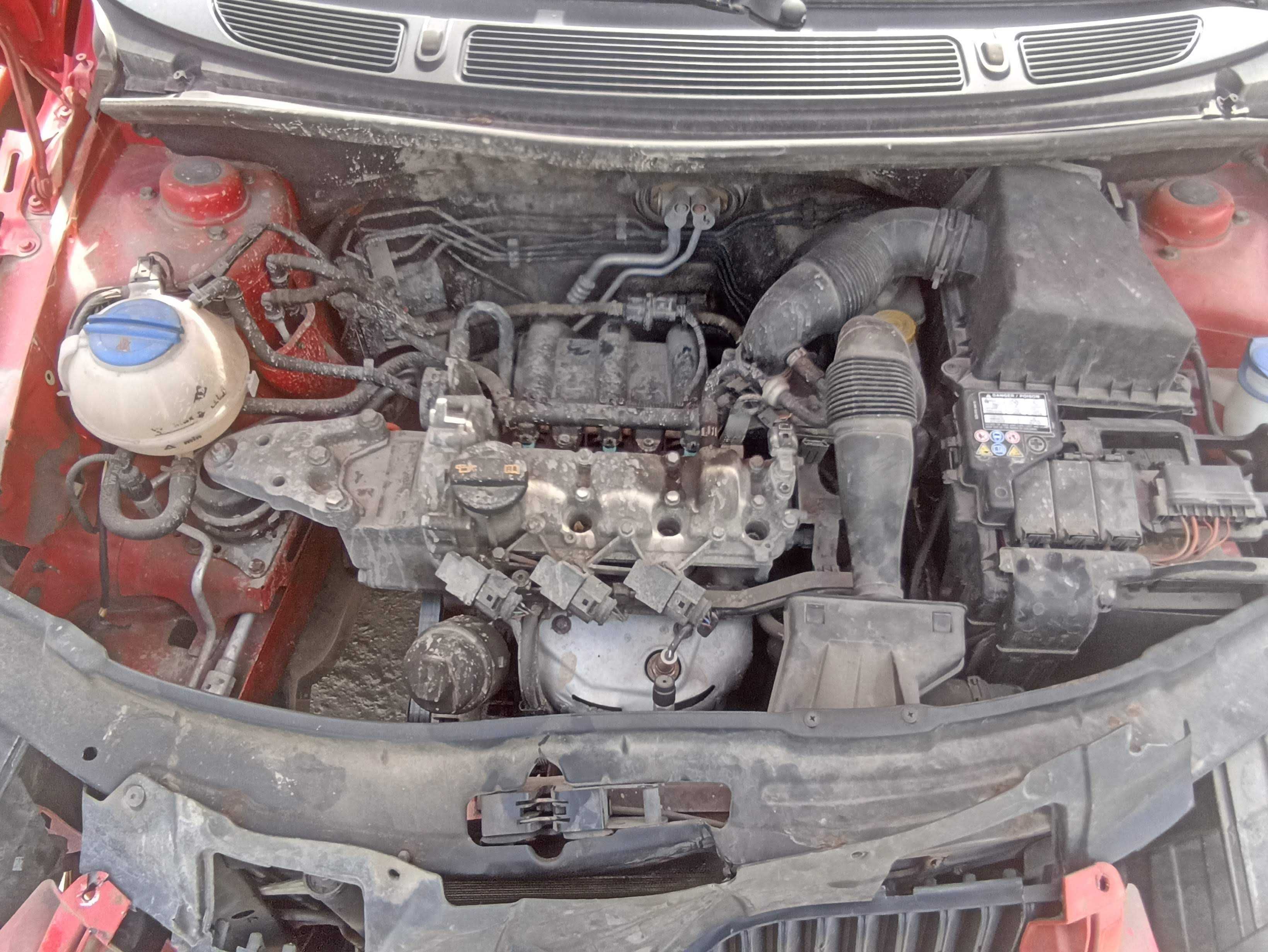Шкода Фабиа / Skoda Fabia 1.2i - На части