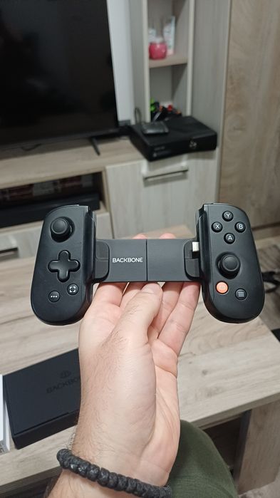 Backbone Type C за Android/iOS