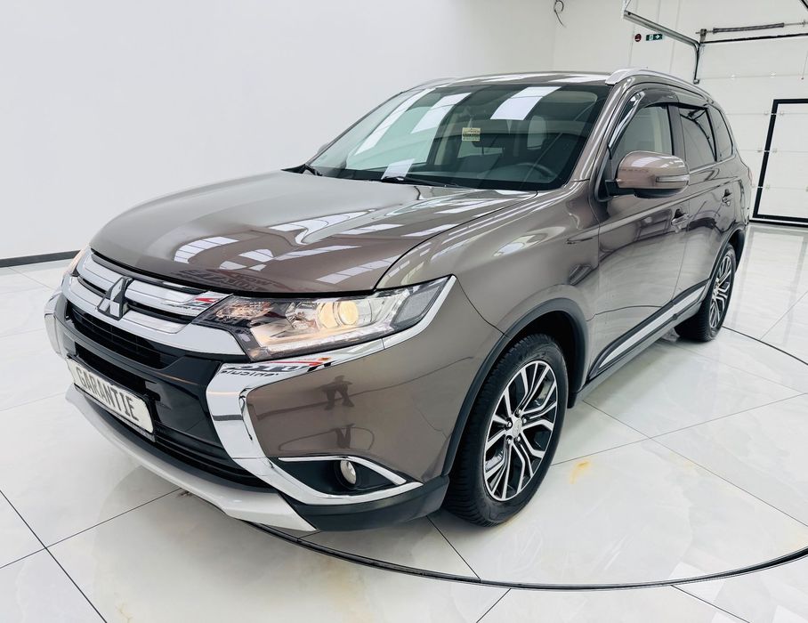Mitsubishi Outlander 2016 2.2D E6 4x4 Garantie 12 Luni Rate Avans 0 Doar Cu Buletinul