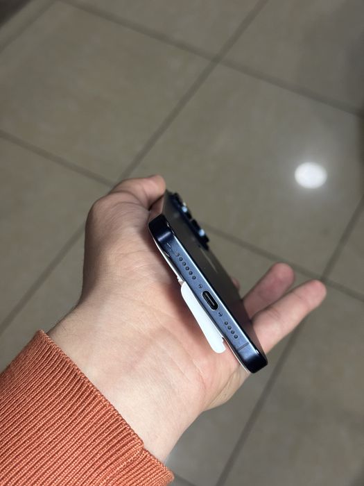 Iphone 15 pro max blue titan