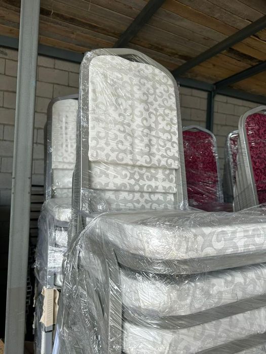 Продажа стулья металические банкетные . Оптовая цена ниже рынка. Акция