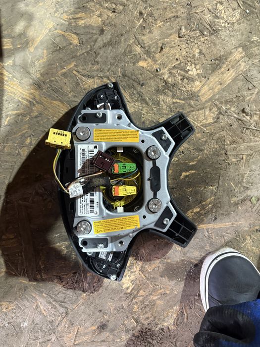 Mercedes w204 2009 година Арматурно Табло с бег в него и бег волан