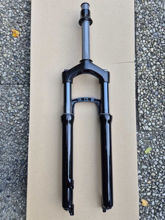 Furca MTB, SR Suntour XCR, 26inch, reglabila si blocabila, cursa 110mm