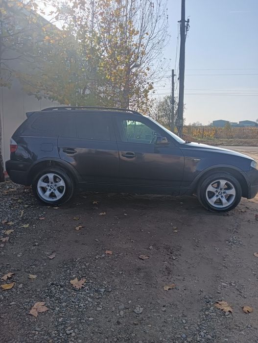 Vând BMW X3 motor 2.0