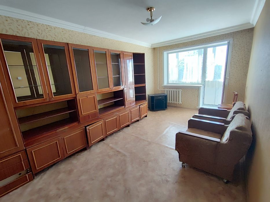 Продам 2 х комн . 6-42, 4 этаж.