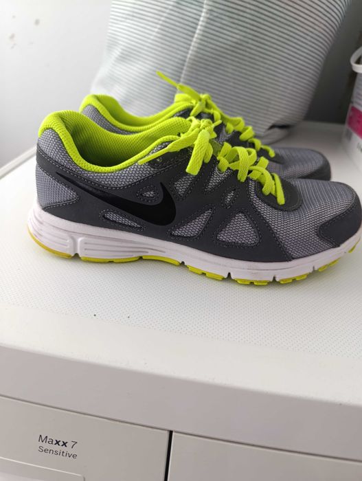 Маратонки на nike