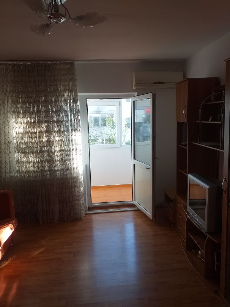 Apartament 2camere str Flacara