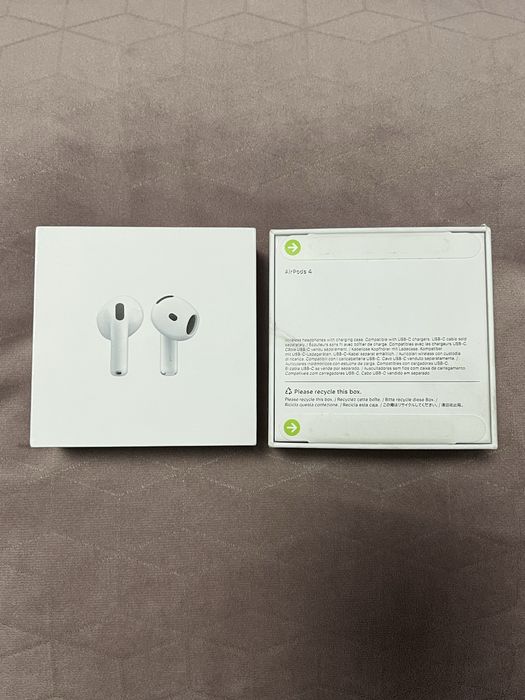 Airpods 4 sigilate, 2 bucati