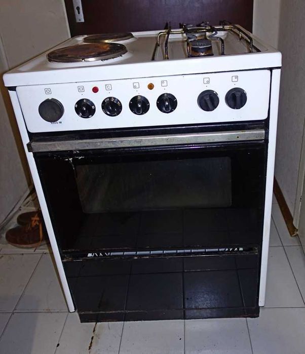 Готварска печка на ток и газ