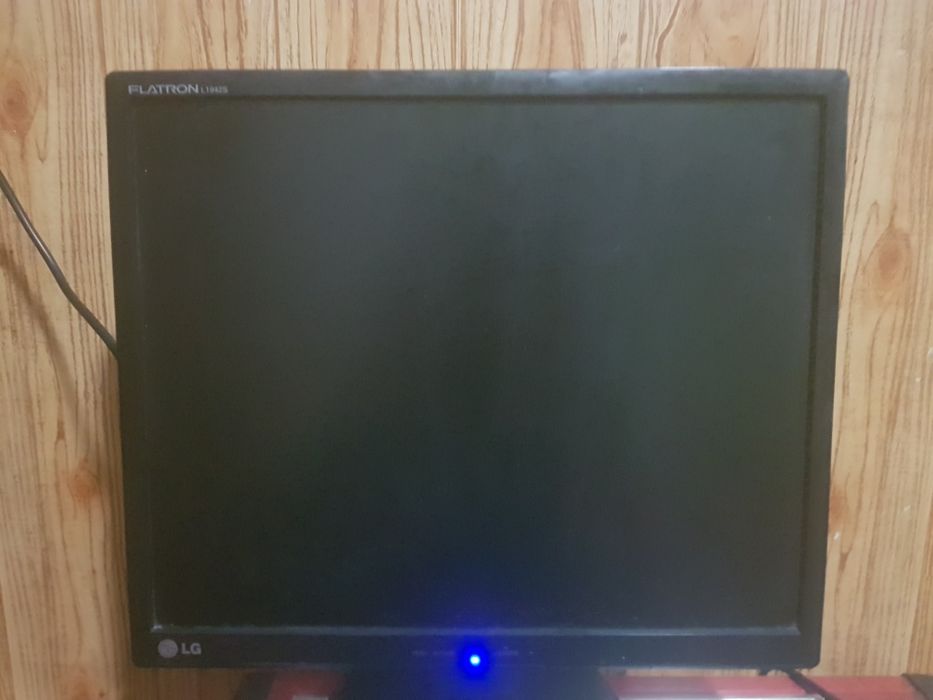 Monitor lg sotiladi