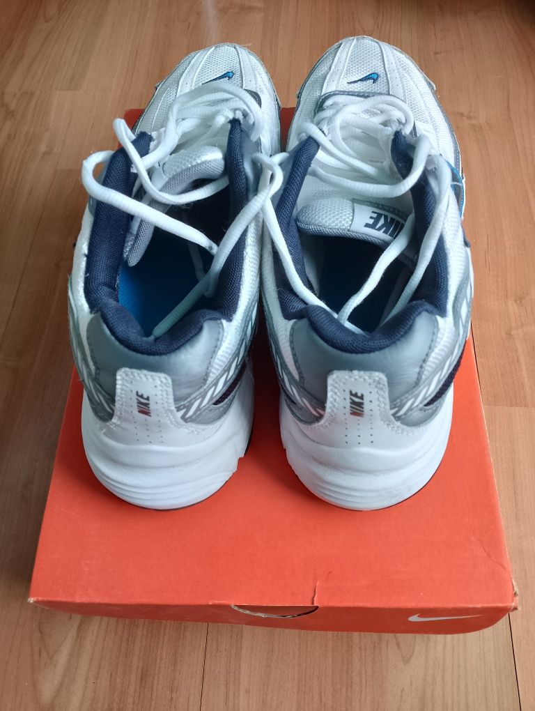Nike маратонки EU  номер 44