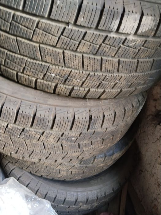 Шина лепучка состояние отличное
