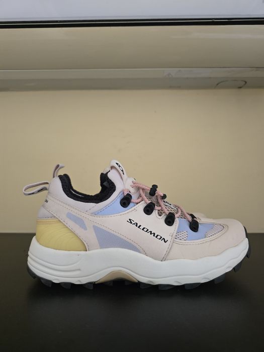 Обувки Salomon .
