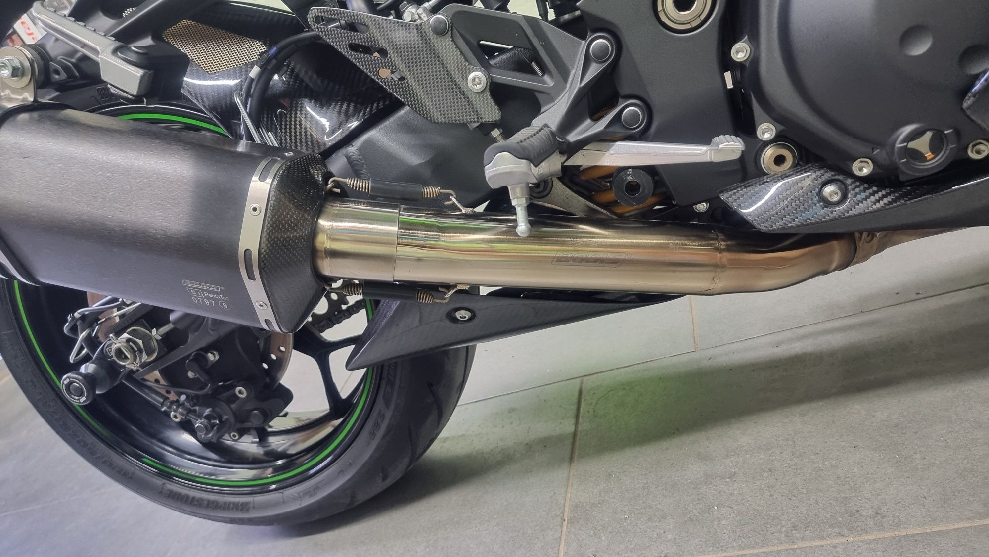 Kawasaki zzr1400 ауспуси BODIS