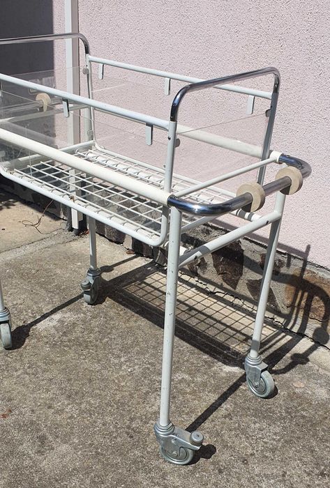 Carucior/patut bebelusi sau nou nascuti.