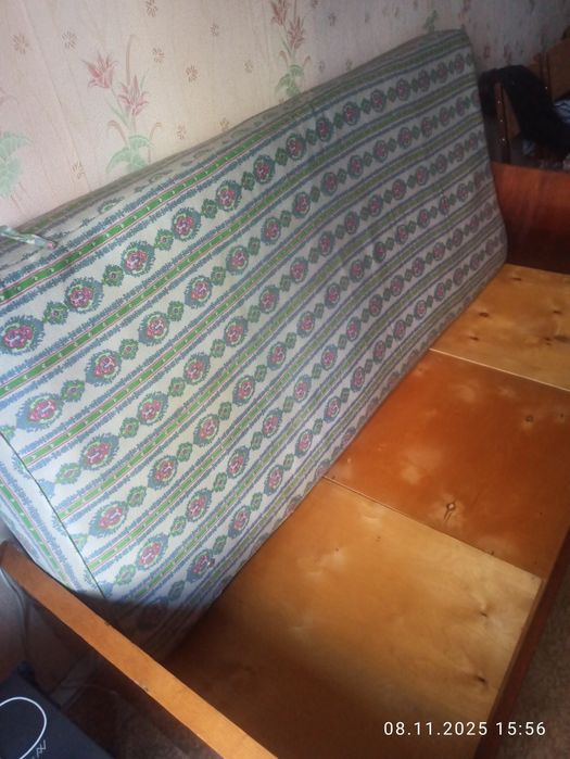 Отдам даром  матрасы.