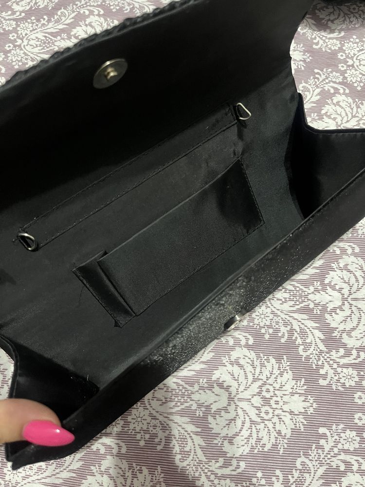 Клъч дамска черна чанта / официална малка черна чанта