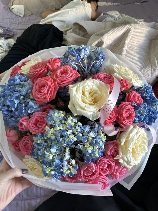 Букет цветов свежие утром пришли