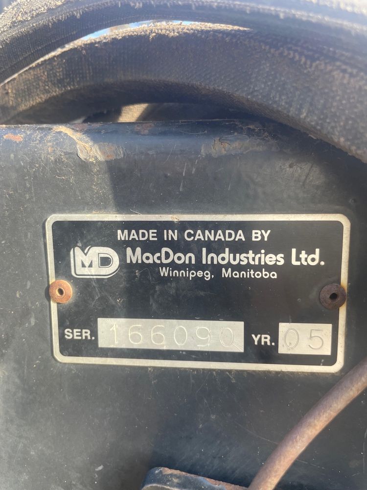 Жатка MacDon 9 метров Канадская. Валковая