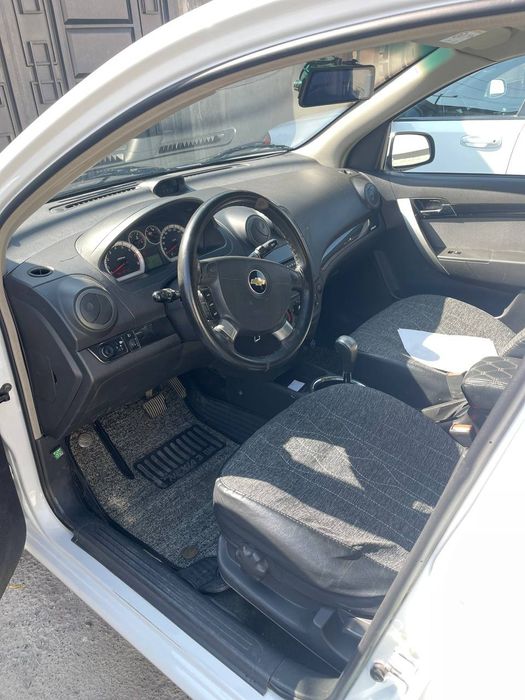 Sotiladi nexia3 metan gaz bor