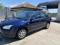 Vand ford focus motor 1.6 benzina consum bun masina merge bine rau