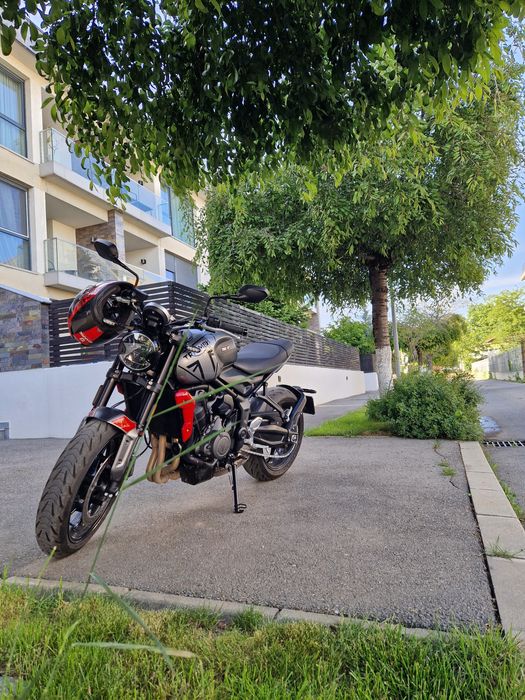 Triumph Trident 660
