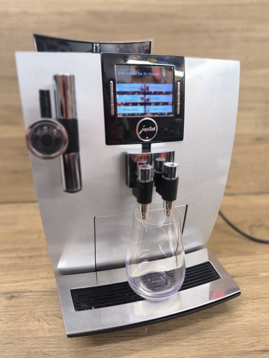 Jura Impressa J9.3 – Întreținută impecabil, funcționează perfect!