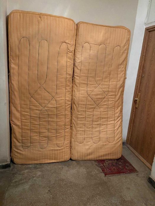 Donez 2 saltele cu ridicare din Dr.Taberei