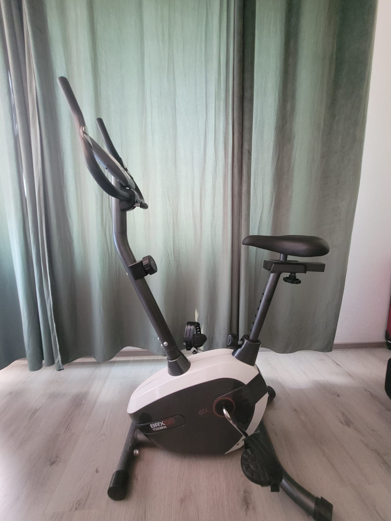 Bicicletă fitness или bicicletă de exerciții.