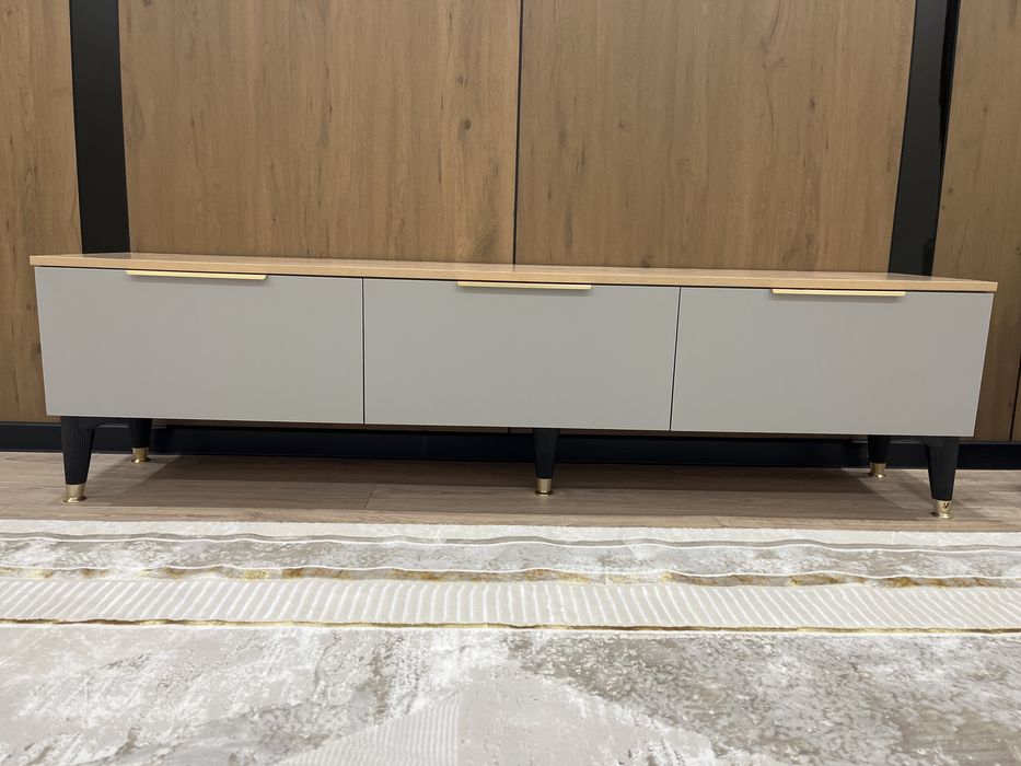 Столик для тв зоны