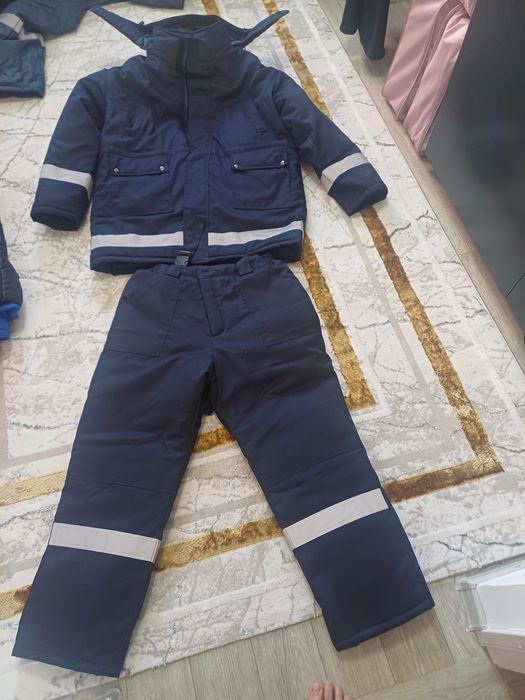 Продам спецодежда. 775 471 алты алты 10