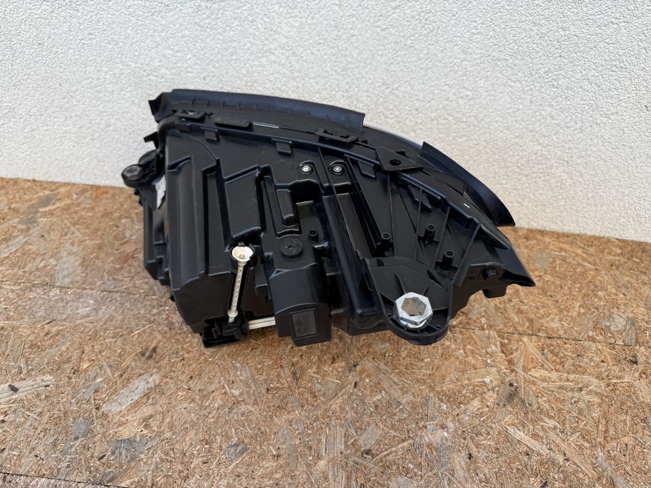 Far dreapta Mercedes E Class LED High Performance Original Europa