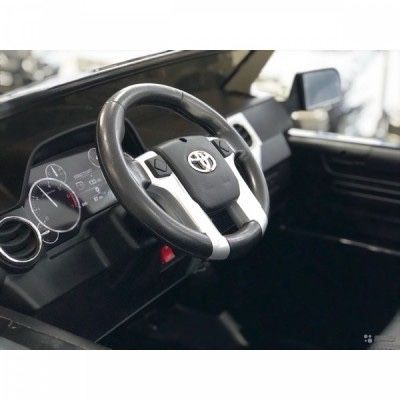 Акумулаторен джип Toyota Tundra 12 V с меки гуми и кожени седалки