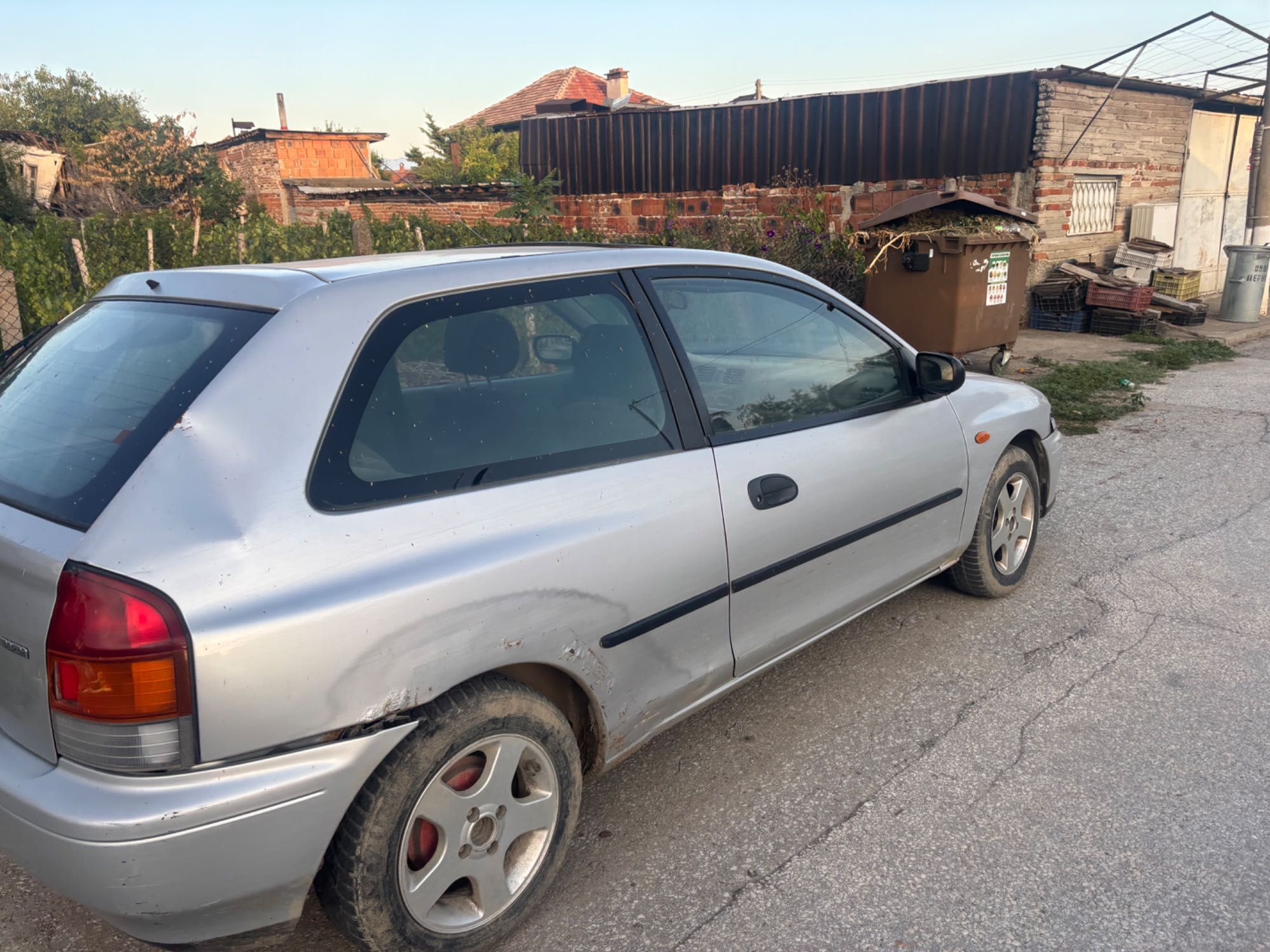 Mazda 323 на части 1.3 i