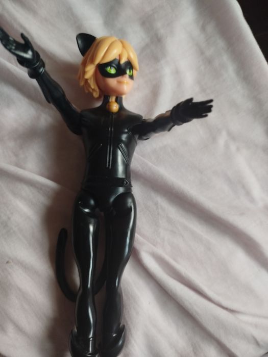 Продавам кукла котка