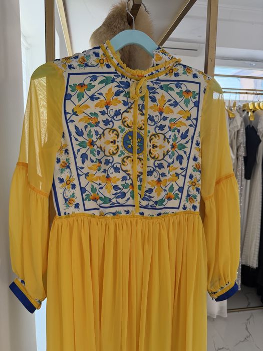 Платья в хорошем состояний