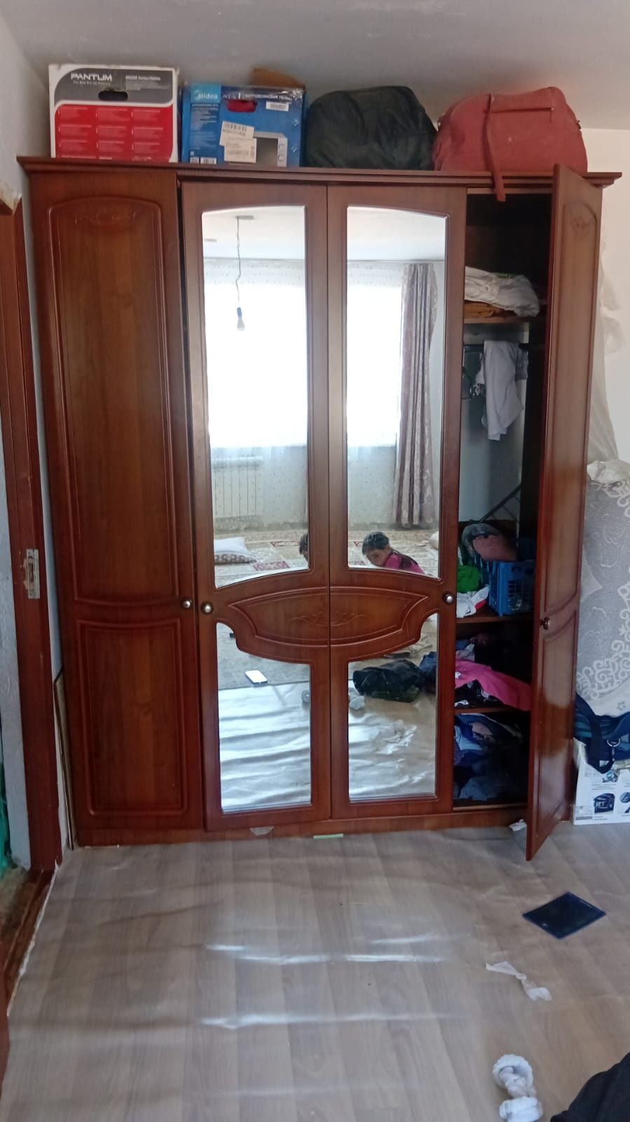 Продам шкаф срочно