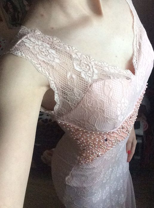 Rochie roz pudrat tip sirena