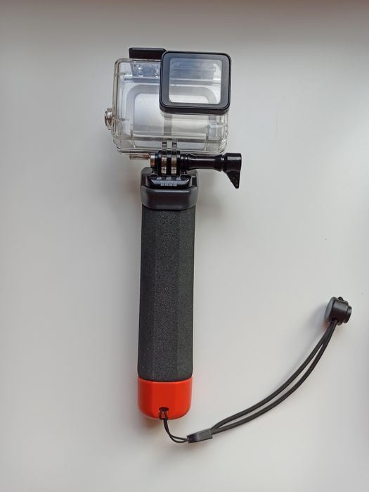 GoPro HERO 5 Black – пълен комплект аксесоари, отлично състояние