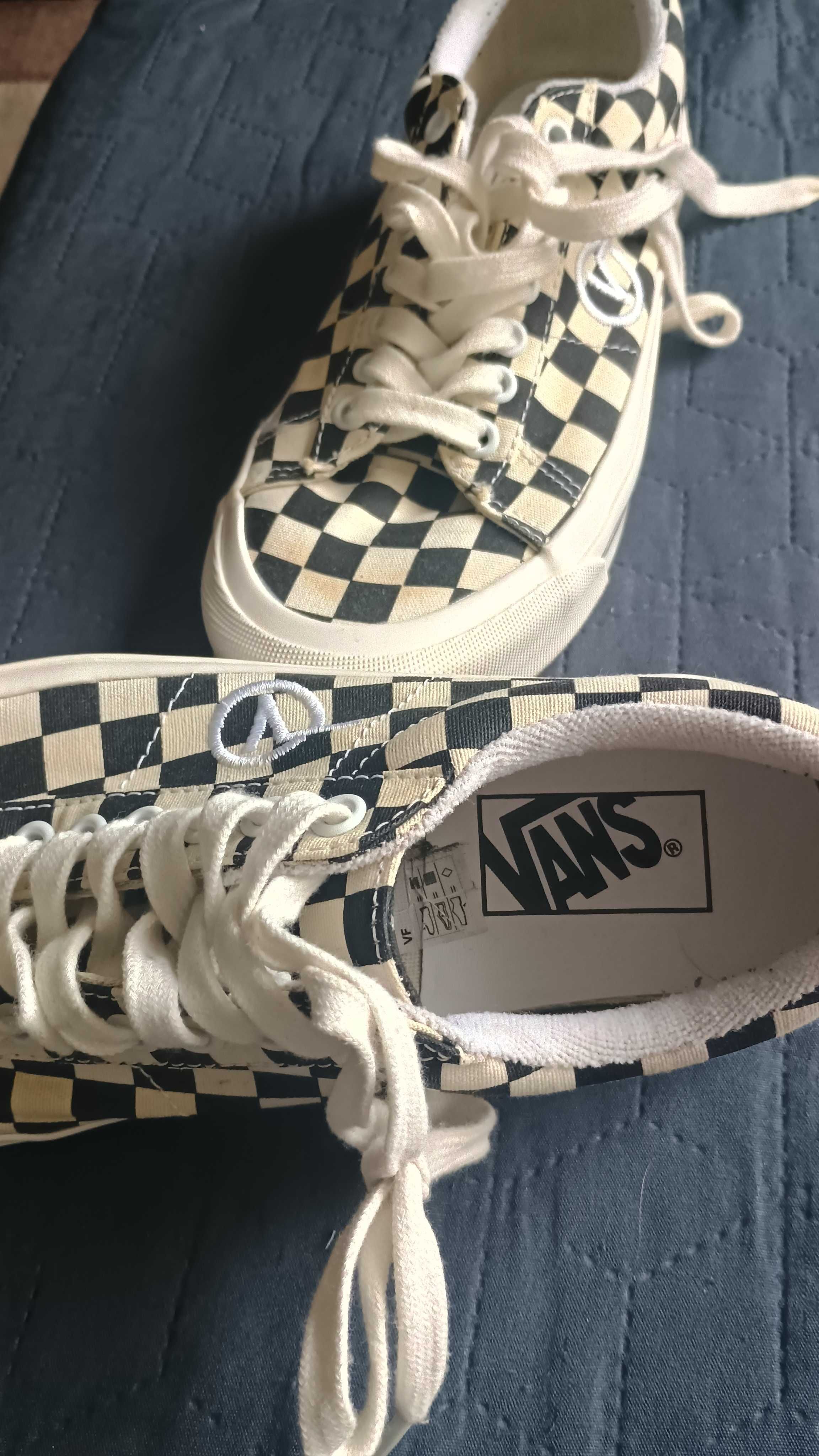 Дамски кецове Vans