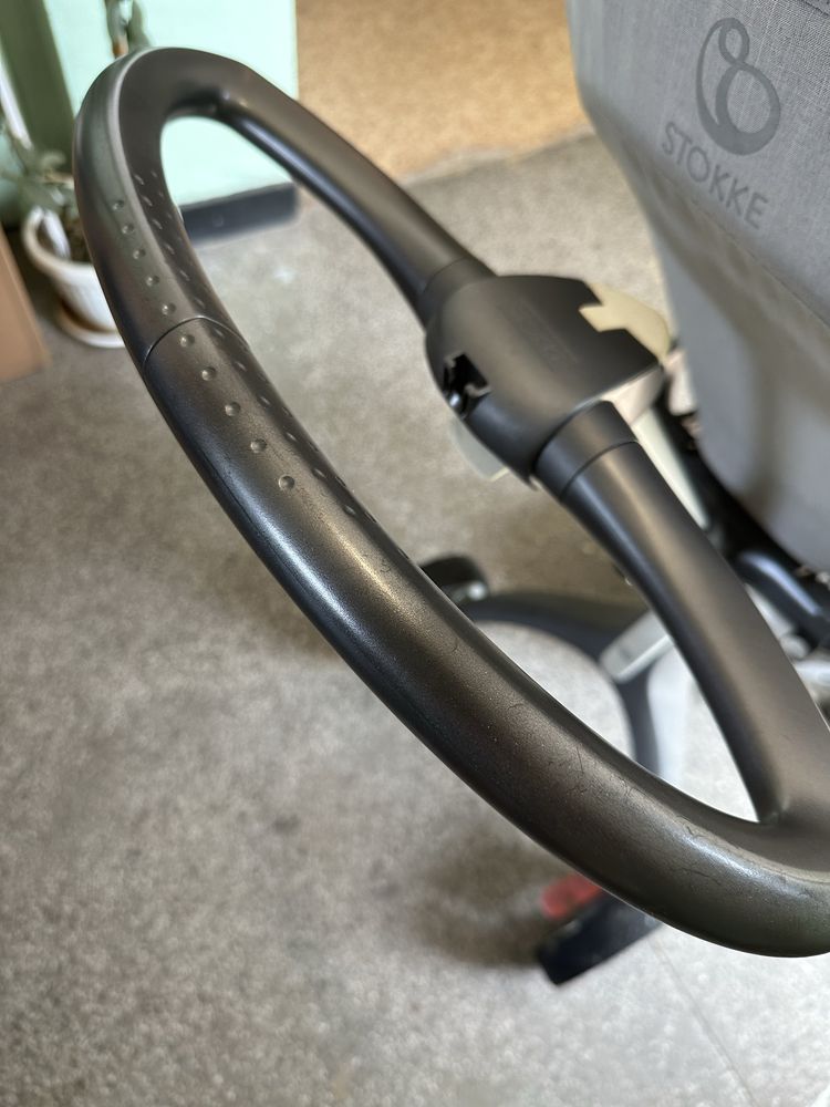 STOKKE XPLORY със всички кошове и чанта плюс поставка за чаша или шише
