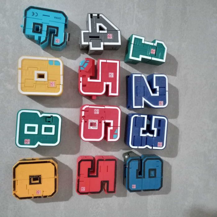 Цифри трансформърс