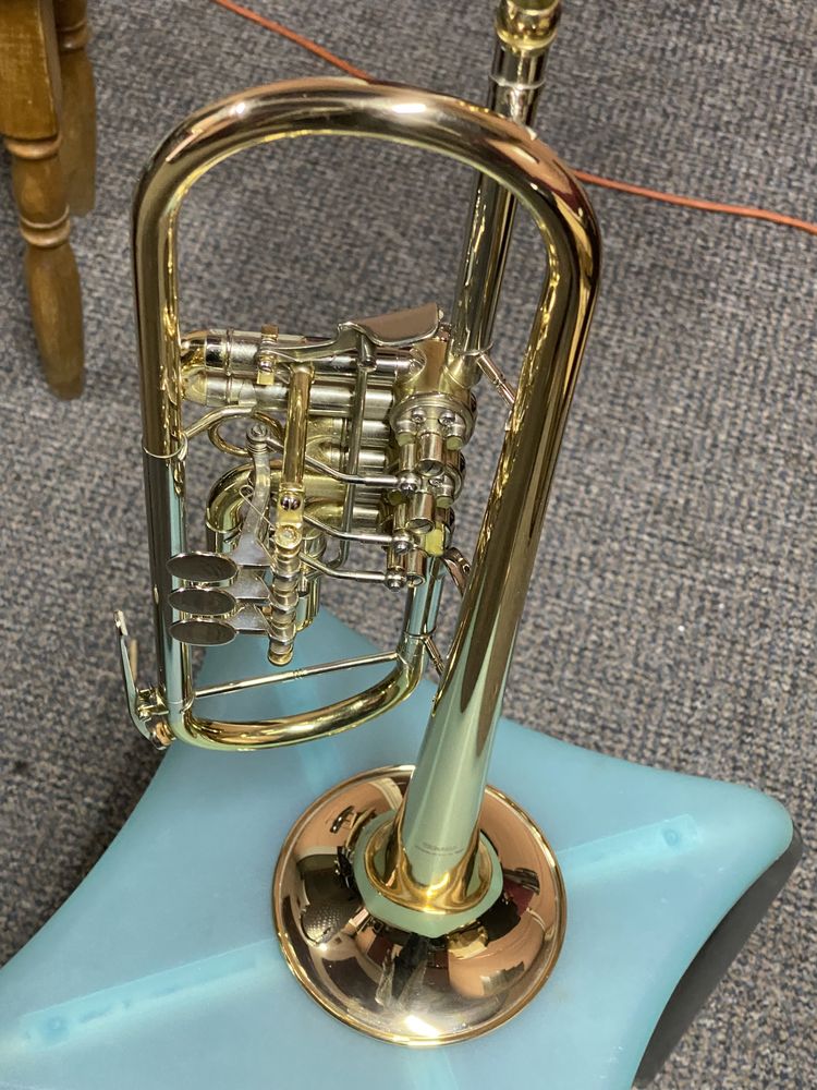Trompeta Yamaha ytr-436G (valve,rotary)