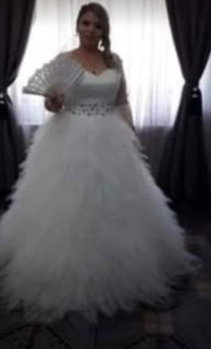 Rochie mireasa cu pietre mov