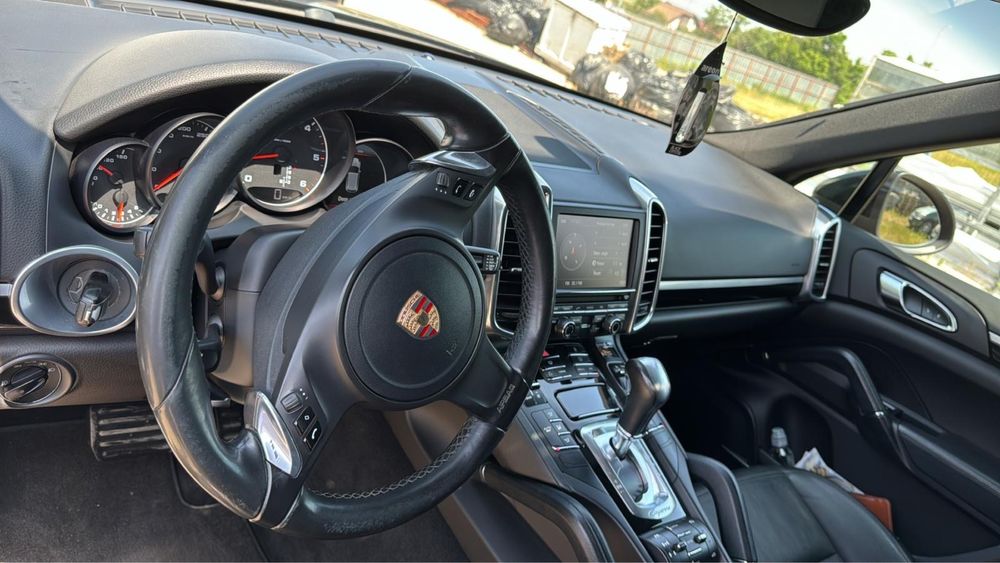 Porche cayenne 2014 accept schimb cu  lemn de foc si cherestea