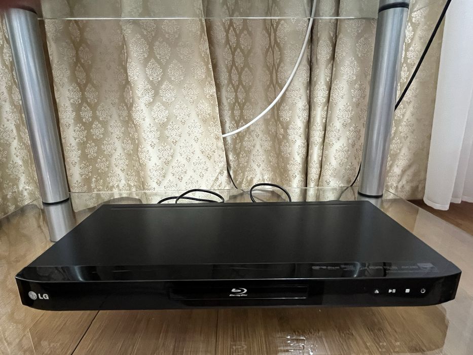 Продам видео приставку к TV