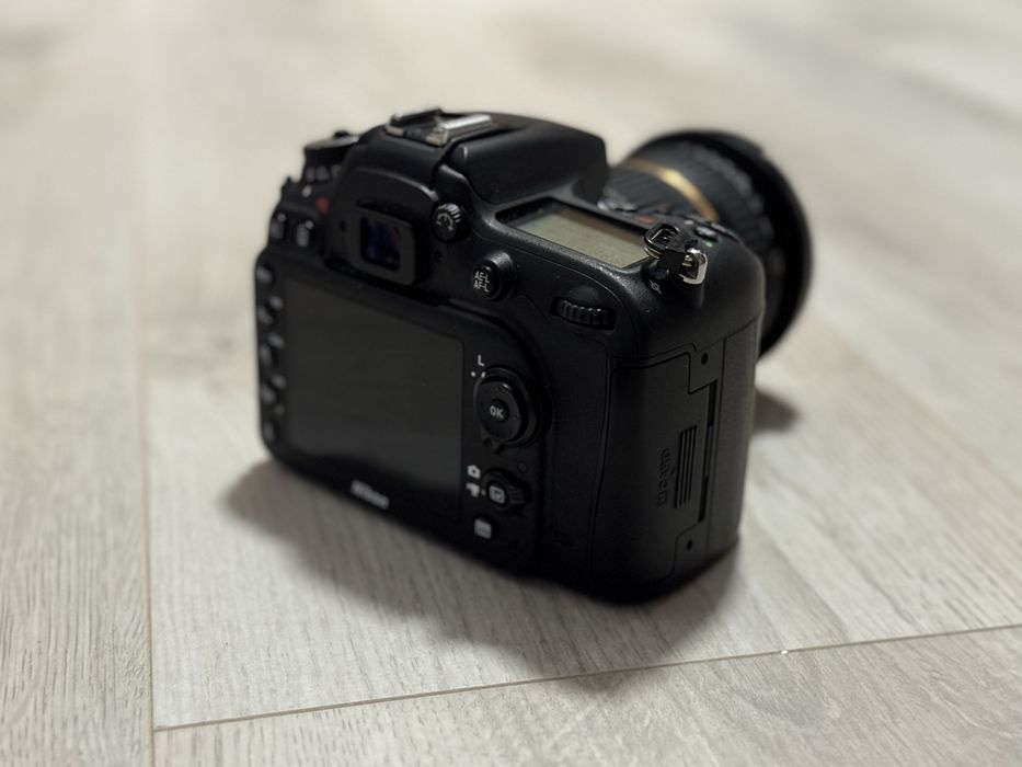 Nikon D7100 pachet full plus 3 obiective plus flash si ghiozdan