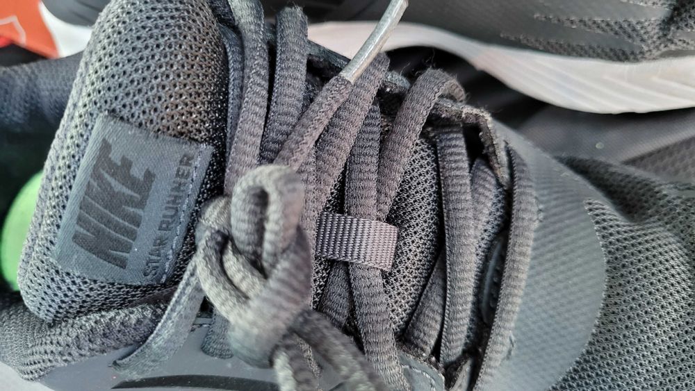 Adidași gri Nike